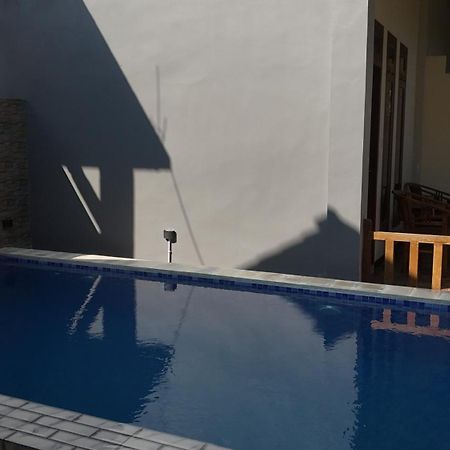 Готель Arrys Watukarung Surfcamp Kalak Екстер'єр фото