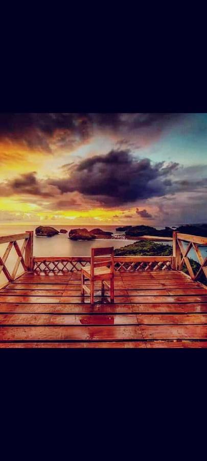 Готель Arrys Watukarung Surfcamp Kalak Екстер'єр фото