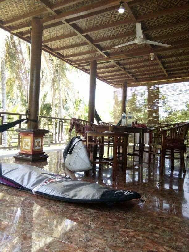 Готель Arrys Watukarung Surfcamp Kalak Екстер'єр фото