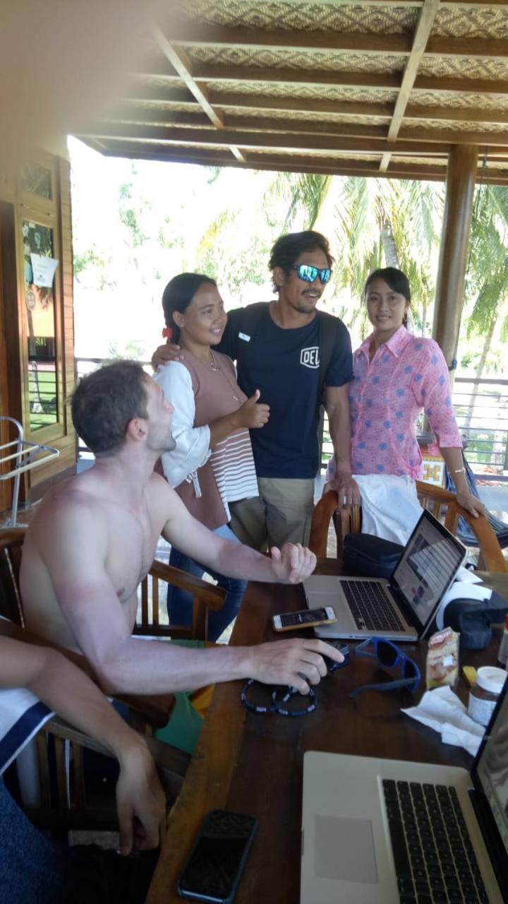 Готель Arrys Watukarung Surfcamp Kalak Екстер'єр фото